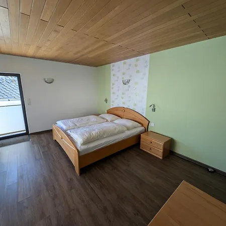 Gaestehaus Bollig Guest house Trittenheim